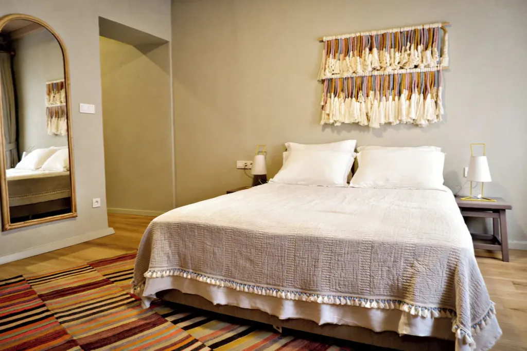 Deluxe Design Çift Kişilik Yatak