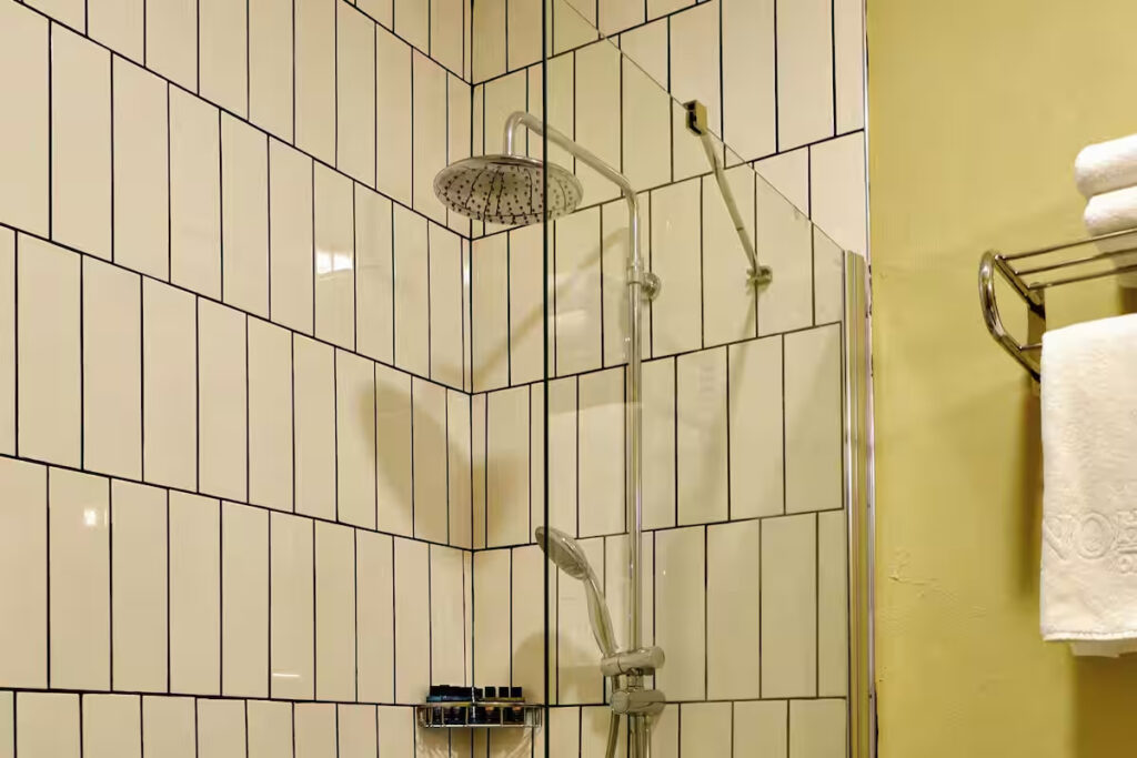 Deluxe Design Çift Kişilik Yatak