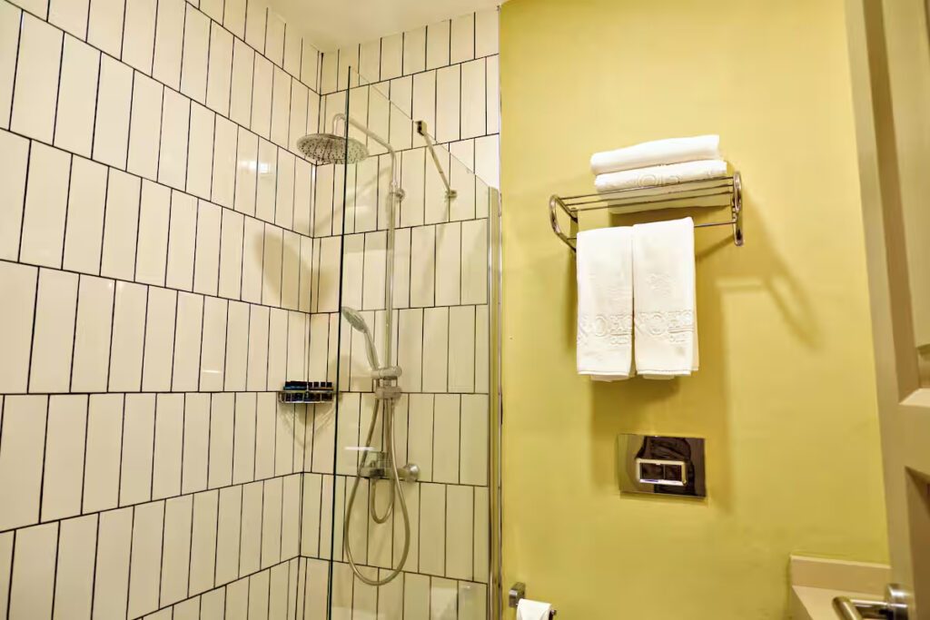 Deluxe Design Çift Kişilik Yatak