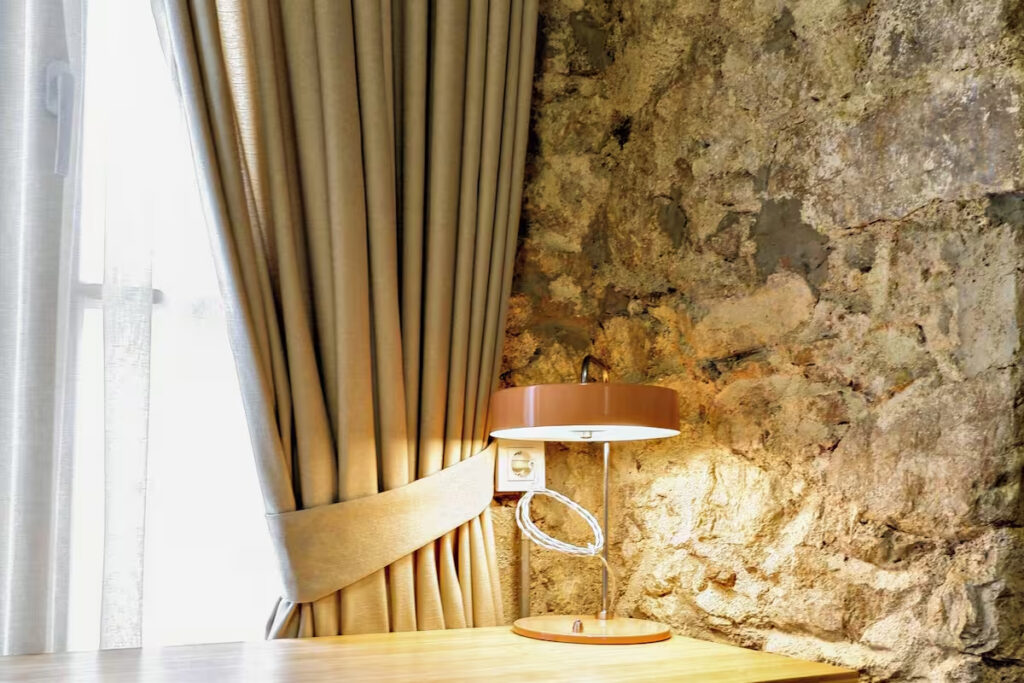 Deluxe Design Çift Kişilik Yatak